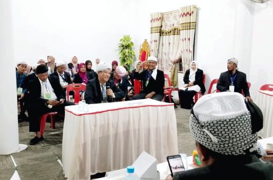 Warga Tionghoa Jadi Khalifah, Ikuti Sidang Munaqasyah TNAJ ke-35