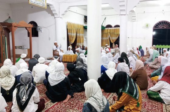 Peserta Sidang Munaqasyah Mengikuti Bimbingan Bersuci Sebelum Tidur Istighoroh